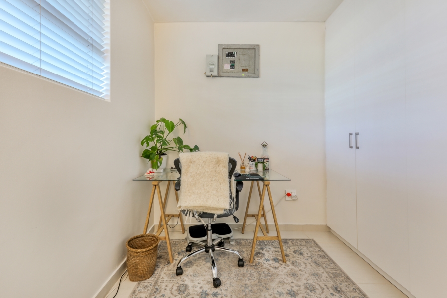 2 Bedroom Property for Sale in Green Point Western Cape